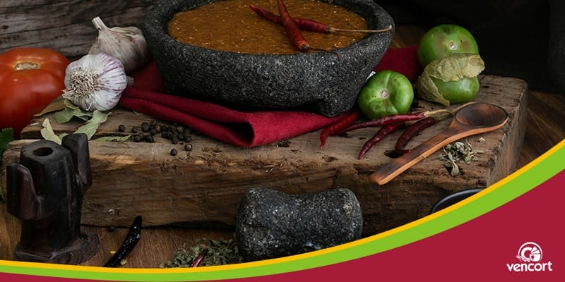 olcajete tradicional de piedra volcánica, esencial en la cocina mexicana, de venta en la tienda en línea de Vencort